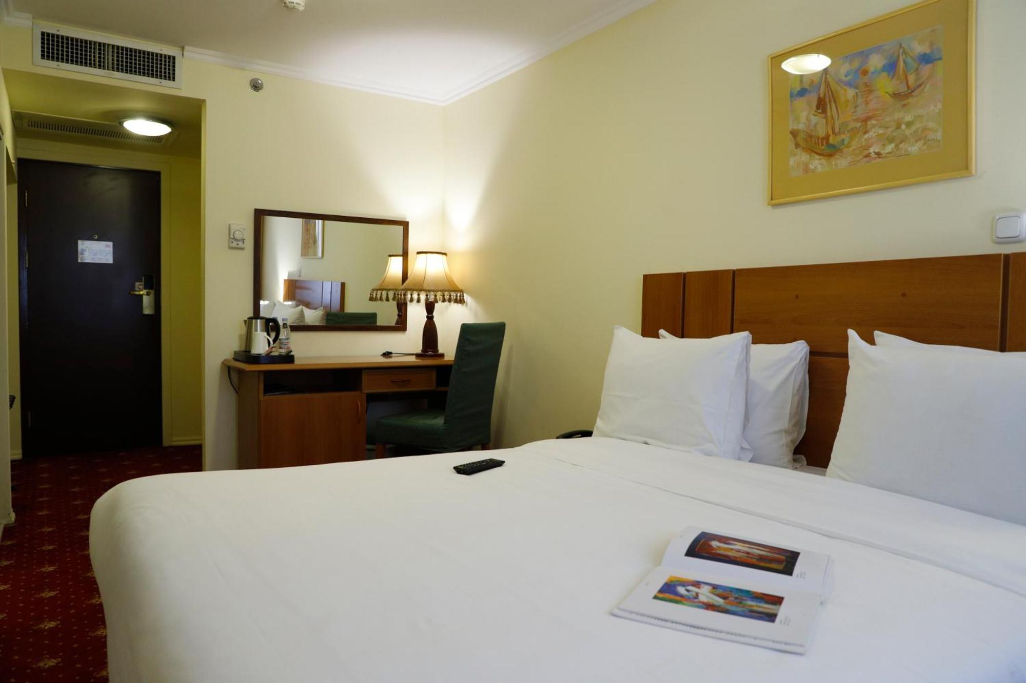 Ani Plaza Hotel Jerevan Eksteriør billede