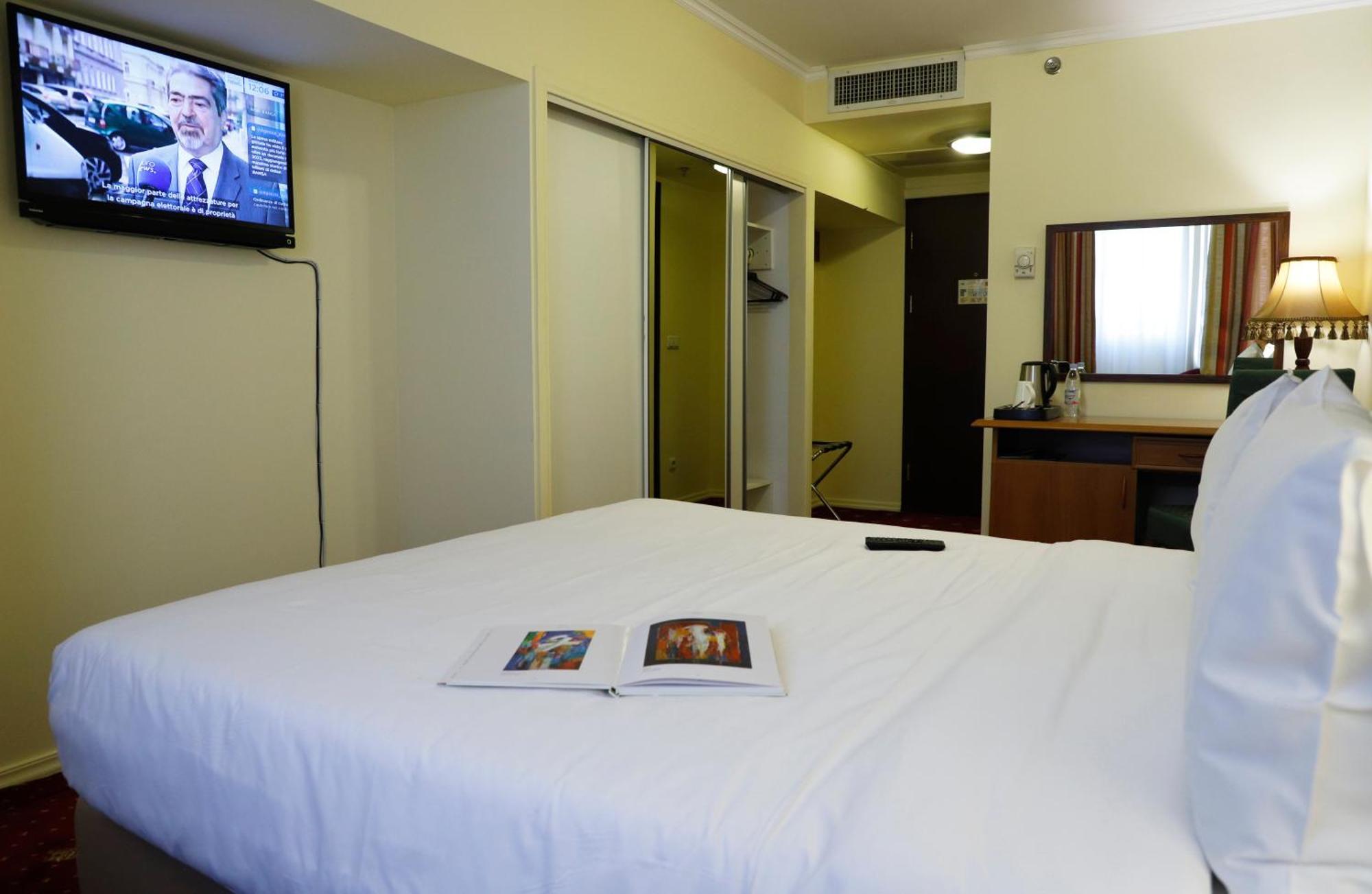 Ani Plaza Hotel Jerevan Eksteriør billede
