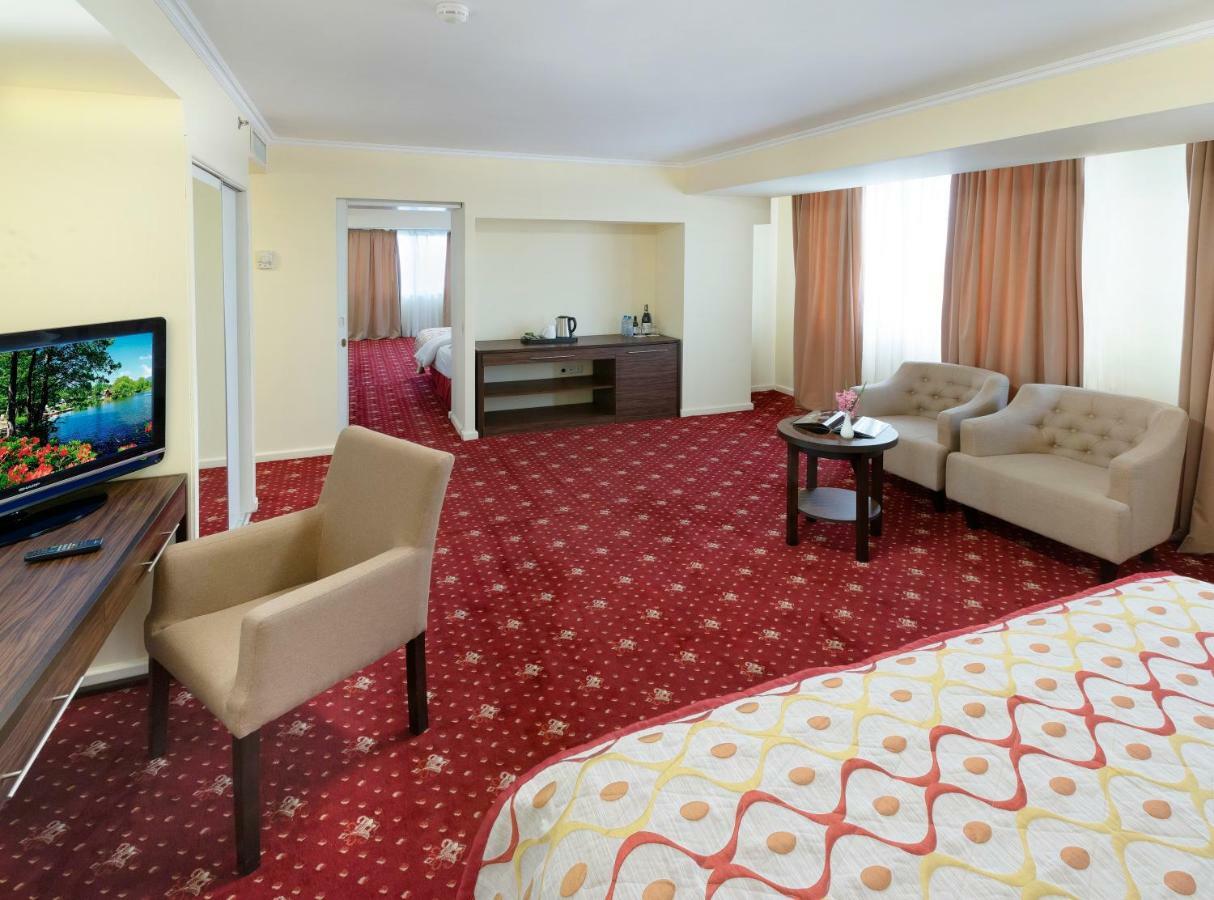Ani Plaza Hotel Jerevan Eksteriør billede