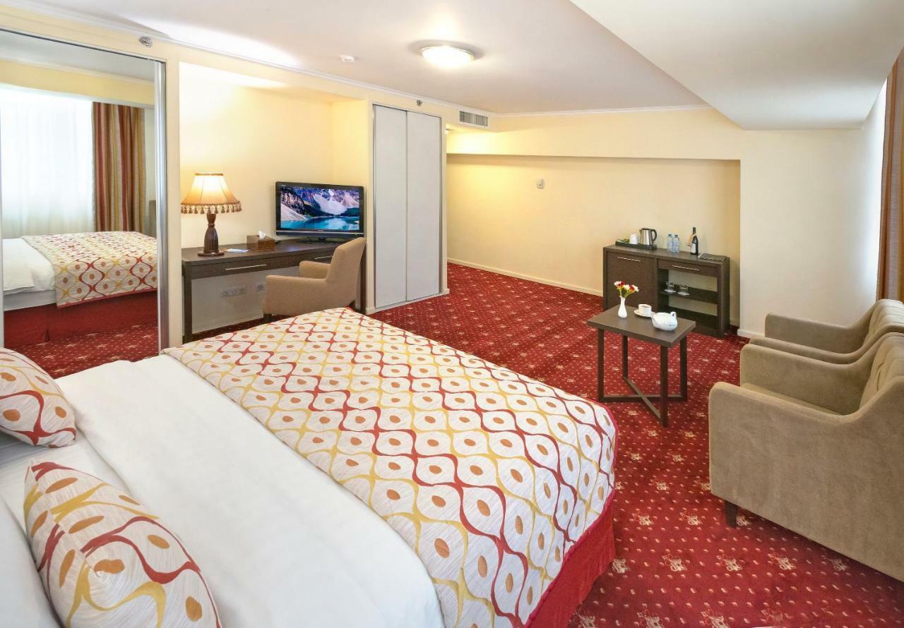 Ani Plaza Hotel Jerevan Eksteriør billede